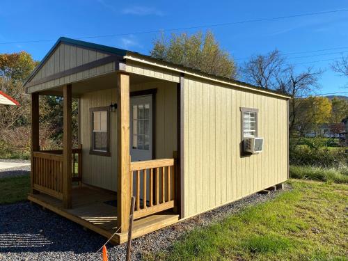 canal cabins
