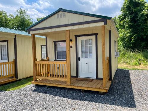 canal cabins