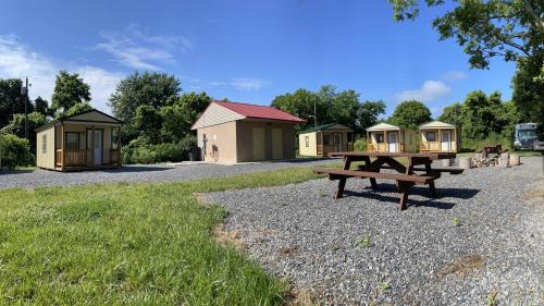 canal cabins