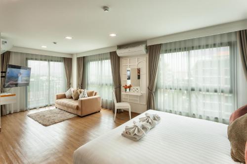 cmor by recall hotels chiang mai