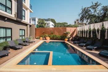 cmor by recall hotels chiang mai