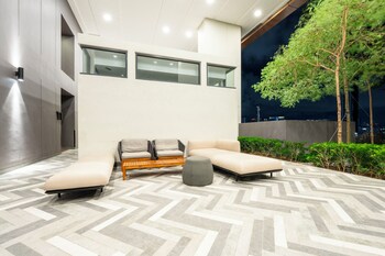 harmony luxury suites at lucentia bbcc