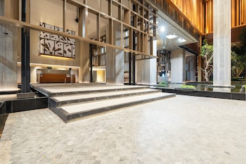 harmony luxury suites at lucentia bbcc
