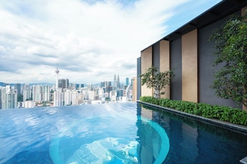 harmony luxury suites at lucentia bbcc