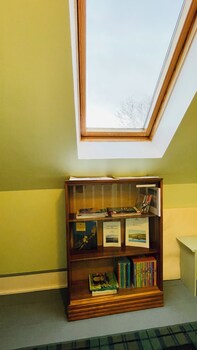 traditional highland cottage near loch ness sleeps 6