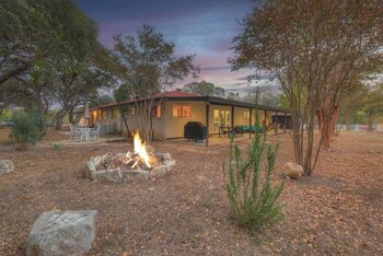 Whitewater River House - Game Room, Firepit, Walking Distance To Whitewater Amphitheater!,,3 star