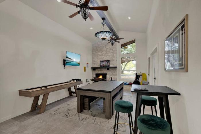 whitewater river house game room firepit walking distance to whitewater amphitheater