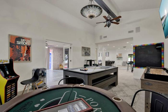 whitewater river house game room firepit walking distance to whitewater amphitheater