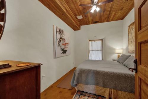 the willows casa grande sundown suite sleeps 13 close to main st