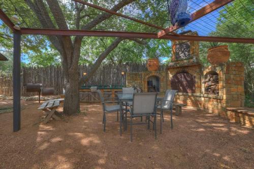 the willows casa grande sundown suite sleeps 13 close to main st