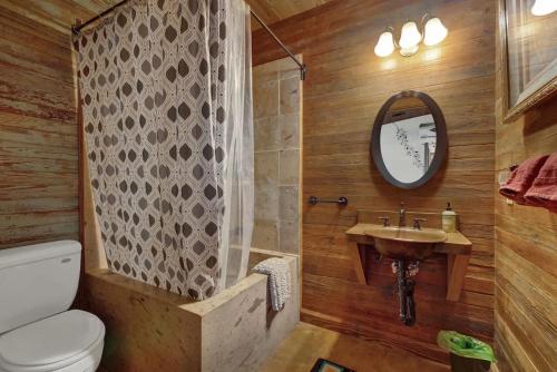 the willows casa grande sundown suite sleeps 13 close to main st