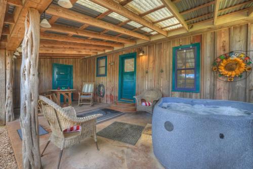 nandina cottage hot tub four minutes to marktplatz