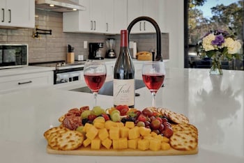 Serene Getaway Nestled In The Tx Hill Country!,,3 star