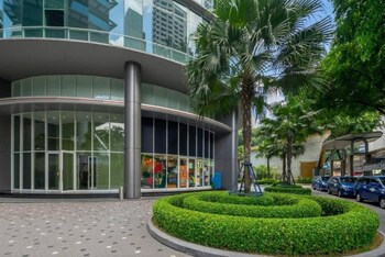 vortex suites klcc yonder twin tower