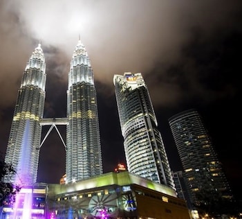 vortex suites klcc yonder twin tower