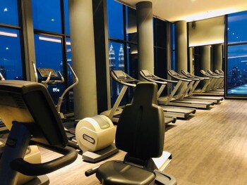 vortex suites klcc yonder twin tower
