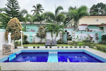 Jewelry Resort And Villas Tagaytay,,4 star