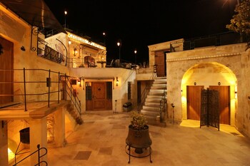 georgios cave cappadocia