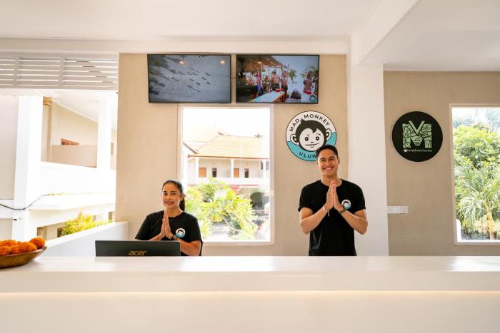 mad monkey uluwatu