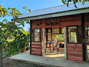 Shine Villa Sukhothai,,4 star