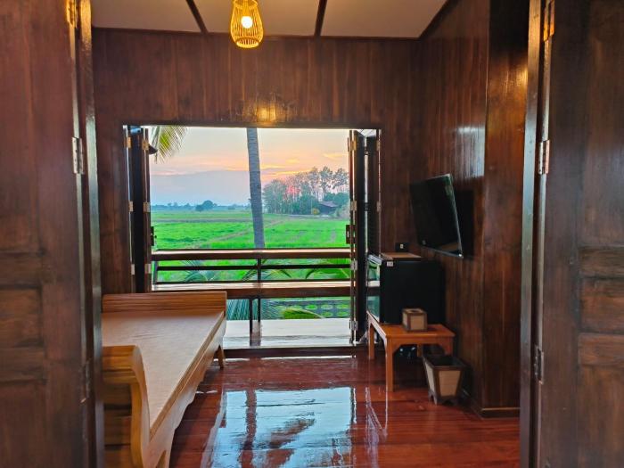 shine villa sukhothai