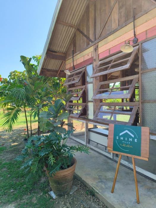 shine villa sukhothai