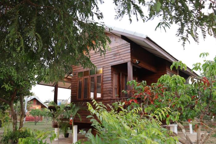 shine villa sukhothai