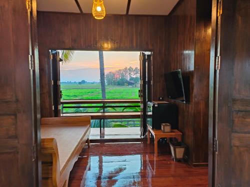 shine villa sukhothai