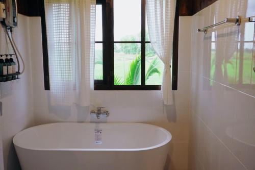 shine villa sukhothai