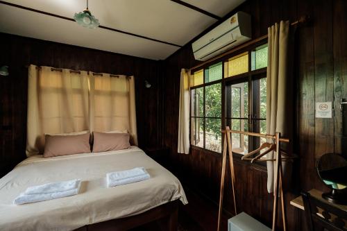 shine villa sukhothai
