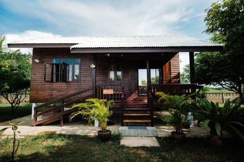 shine villa sukhothai