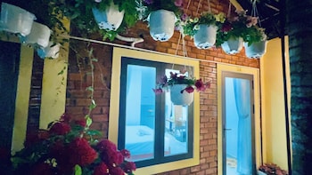tween house