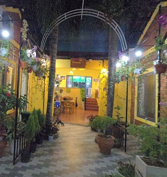 tween house