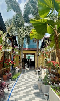 tween house