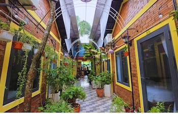 tween house