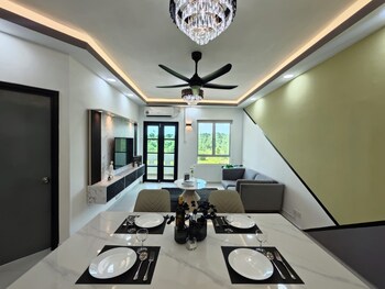 Tiara Desaru By Antlerzone,,2 star