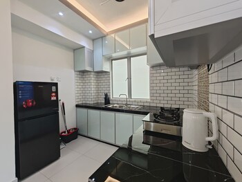 Tiara Desaru By Antlerzone,,2 star