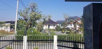 the garden pool villa resort at doisaket