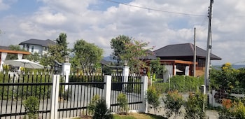 the garden pool villa resort at doisaket