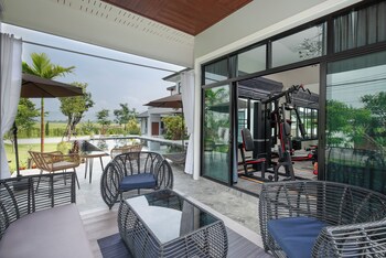 the garden pool villa resort at doisaket