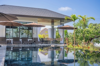 The Garden Pool Villa Resort At Doisaket,,4 star