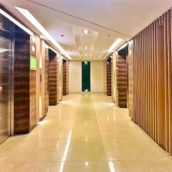 live just steps away from mall of asia