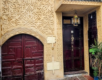 riad lily