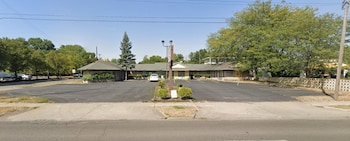 holiday motel