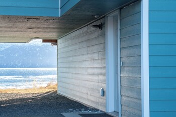 Lakeshore Lodges,,3 star