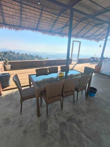 maemon villa