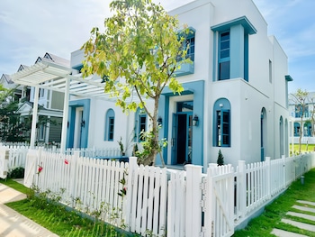 luxury 3 br windsea villa novaworld pt