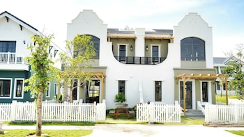 Luxury 3 Br Windsea Villa - Novaworld Pt,,3 star