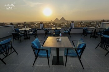 dar pyramids view inn