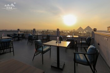 dar pyramids view inn